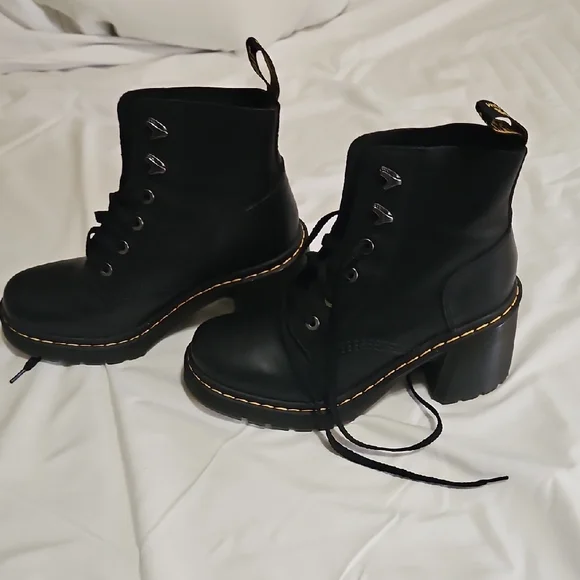 Doc Marten Jesy Sendal Flared Heel Boots - Picture 4 of 6